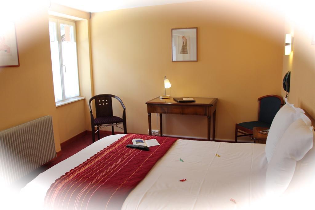Hotel Restaurant La Cigogne Мюнстер Номер фото