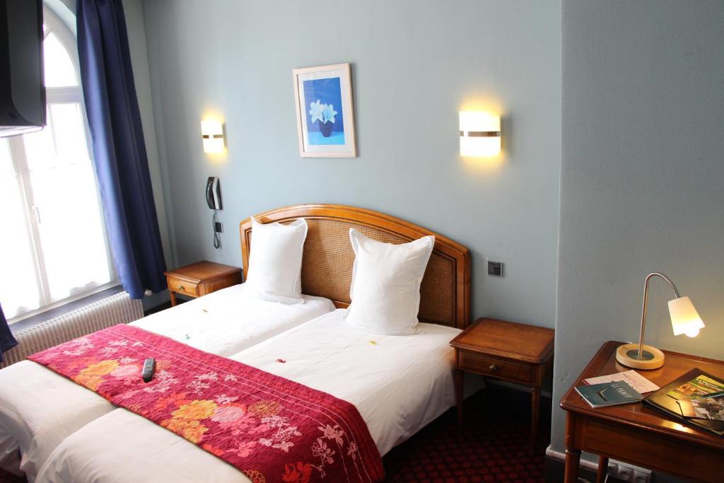Hotel Restaurant La Cigogne Мюнстер Номер фото